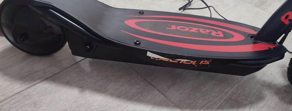 Електросамокат Razor Power Core E100S з сидінням
