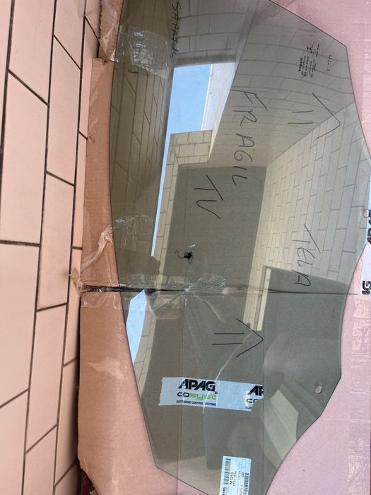 Porta esquerda dianteira Volvo