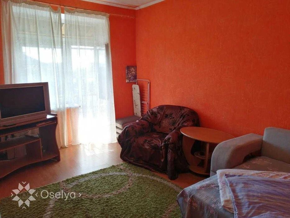 Продаж 1-кімнатної квартири (Сталінка) просп Валерія Лобановського 41