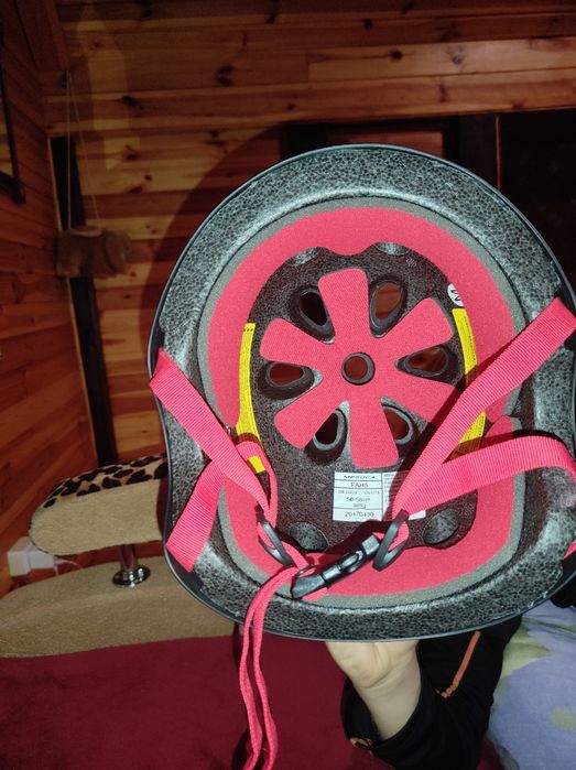 Шлем для катання самокатів і велосипедів