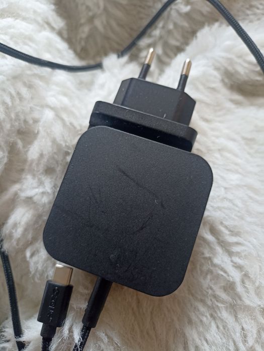 Це блок живлення.