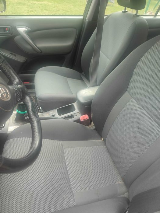 2003 Toyota RAV4 2.0 d4d
