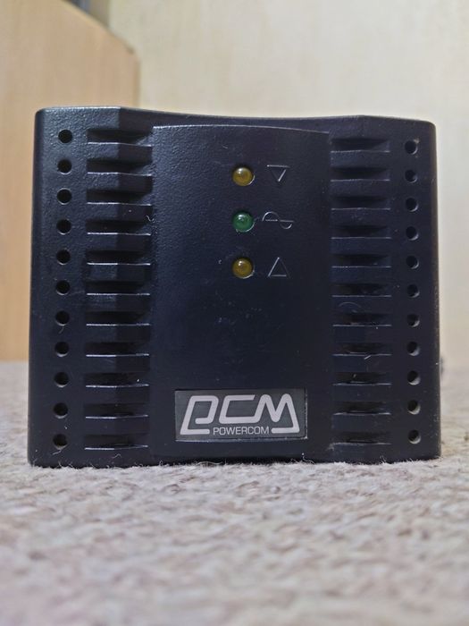 Стабілізатор напруги Powercom TCA-3000