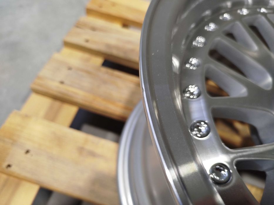 OUTLET! Felgi Japan Racing JR10 15x8 ET20 + 15x9 ET0 4x108 Silver