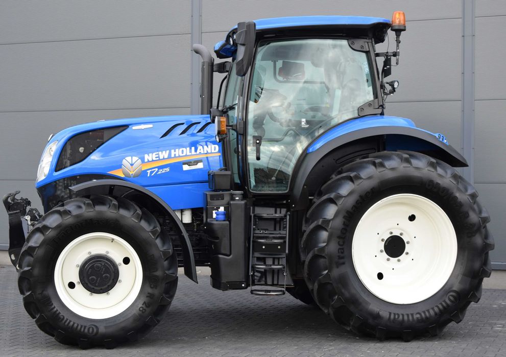 Ciągnik rolniczy New Holland T7.225 Auto Command 2022 używ kraj 1 wł.