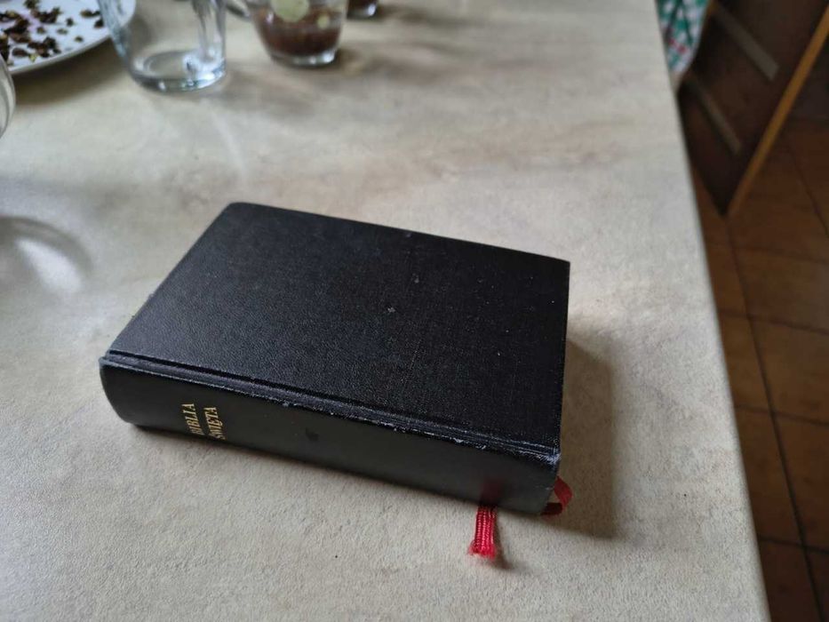 Pismo Święte Biblia Warszawska mały format 1996 - twarda okładka