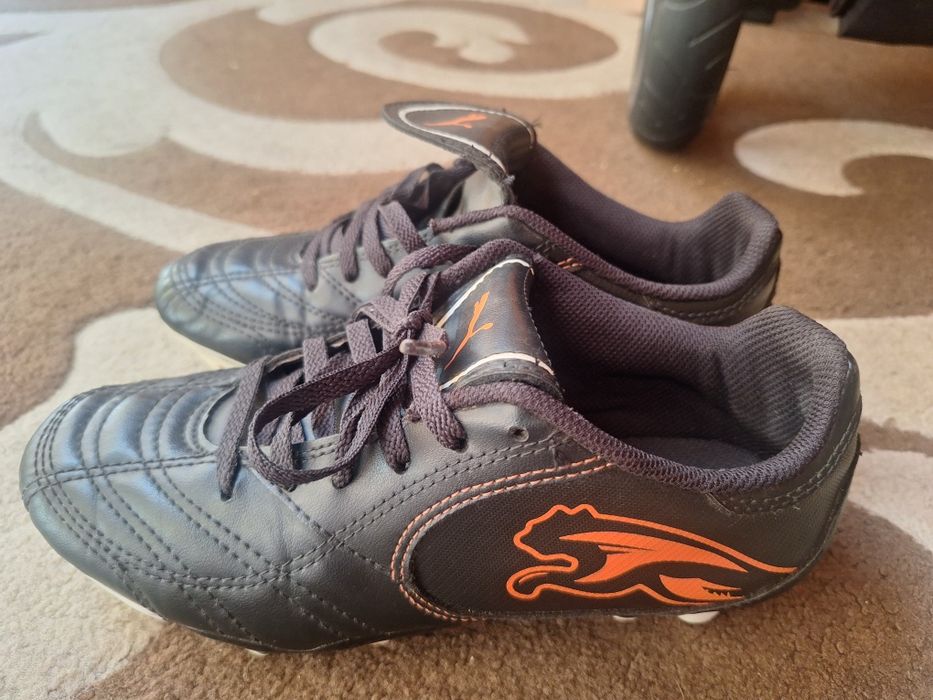 Buty dzieciece korki puma 37