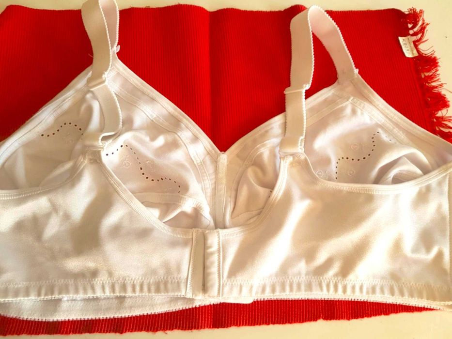 Biustonosz TRIUMPH Doren  rozm. 105   E    j.nowy