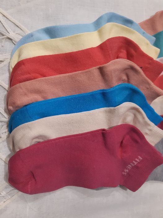 14 pares de soquetes de senhora/rapariga, queres ficar mais elegante?