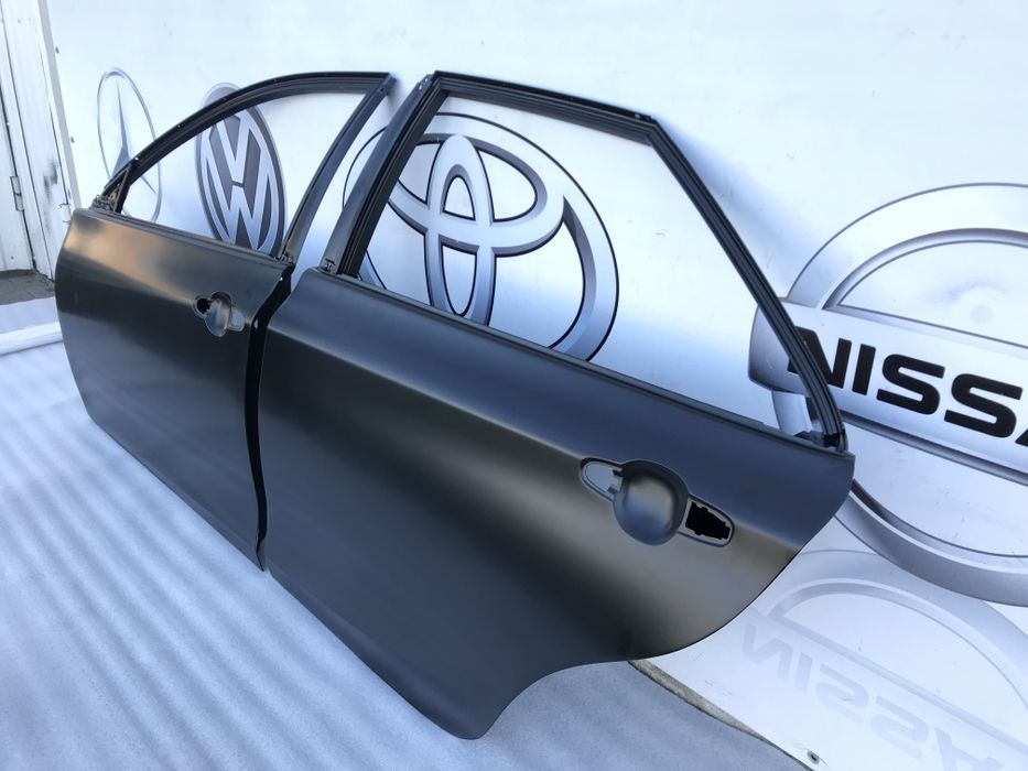 Дверь передняя задняя двері дверка Camry 55 USA запчасти Камри 50 55