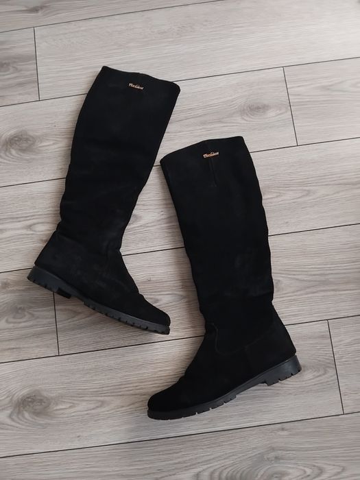 Продам сапожки натуральний замш