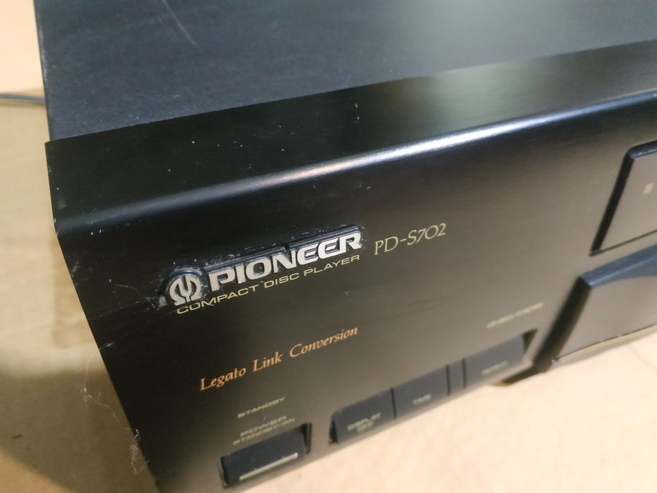 Pioneer Compact Disk Player PD-S702