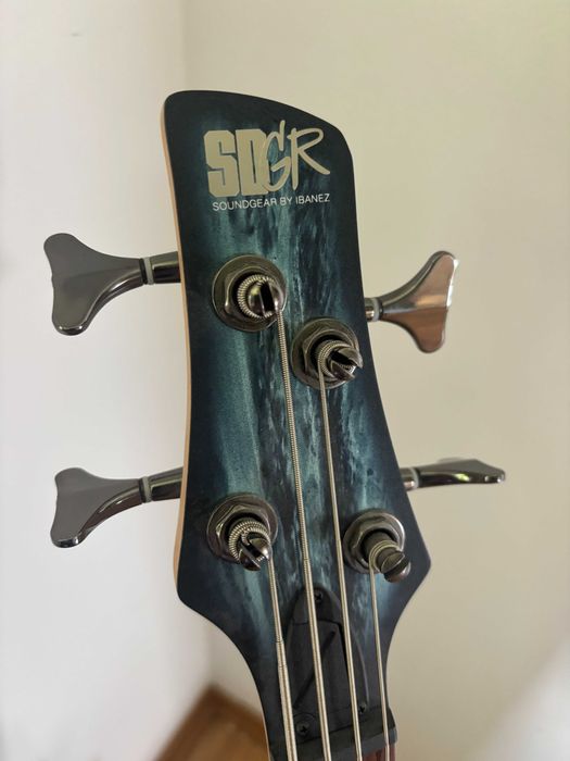 Gitara basowa IBANEZ SR300E
