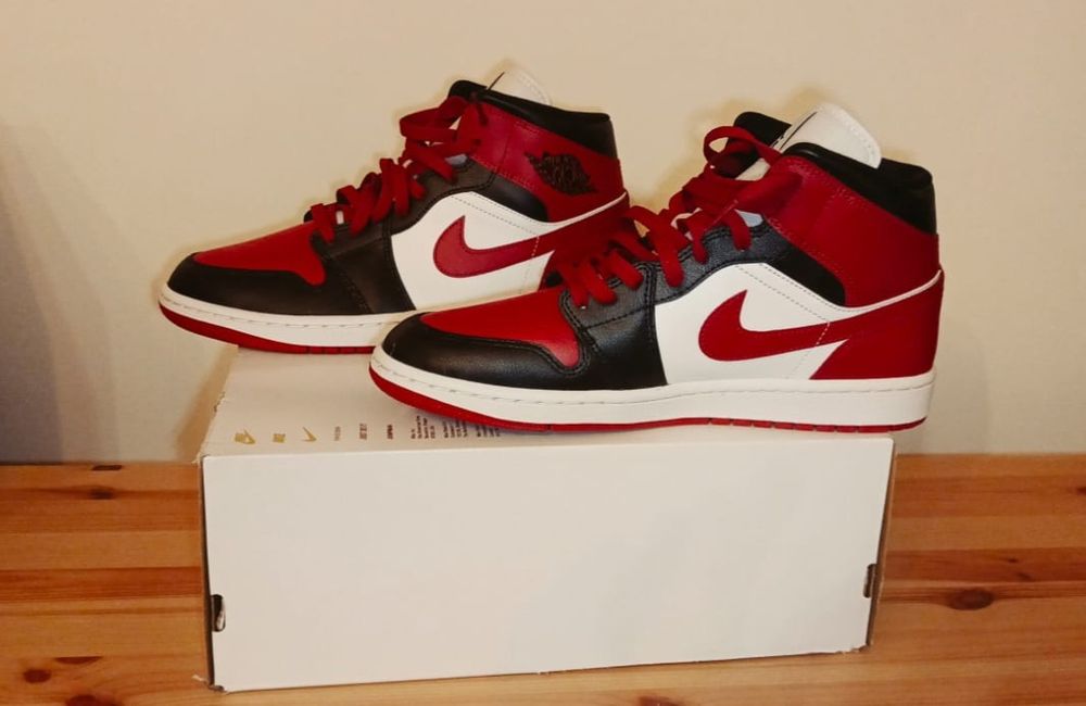 Nike jordan 1            .