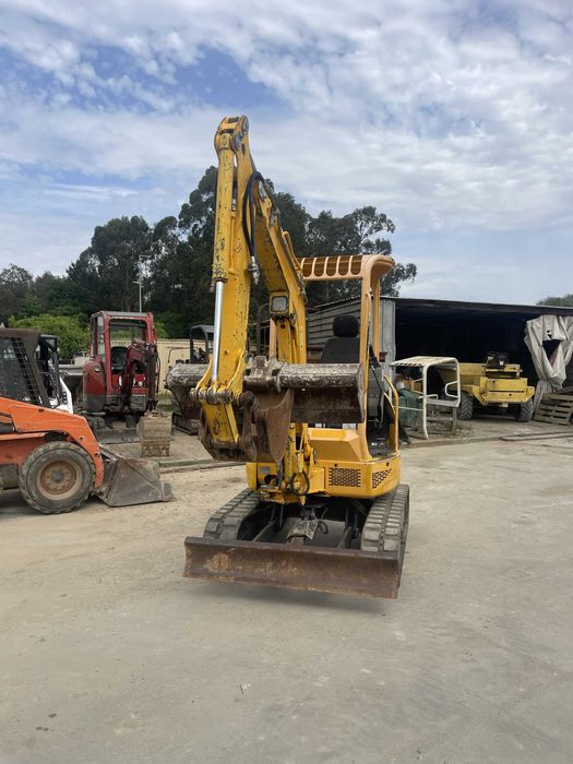 Mini giratoria - escavadora Yanmar VIO25-4