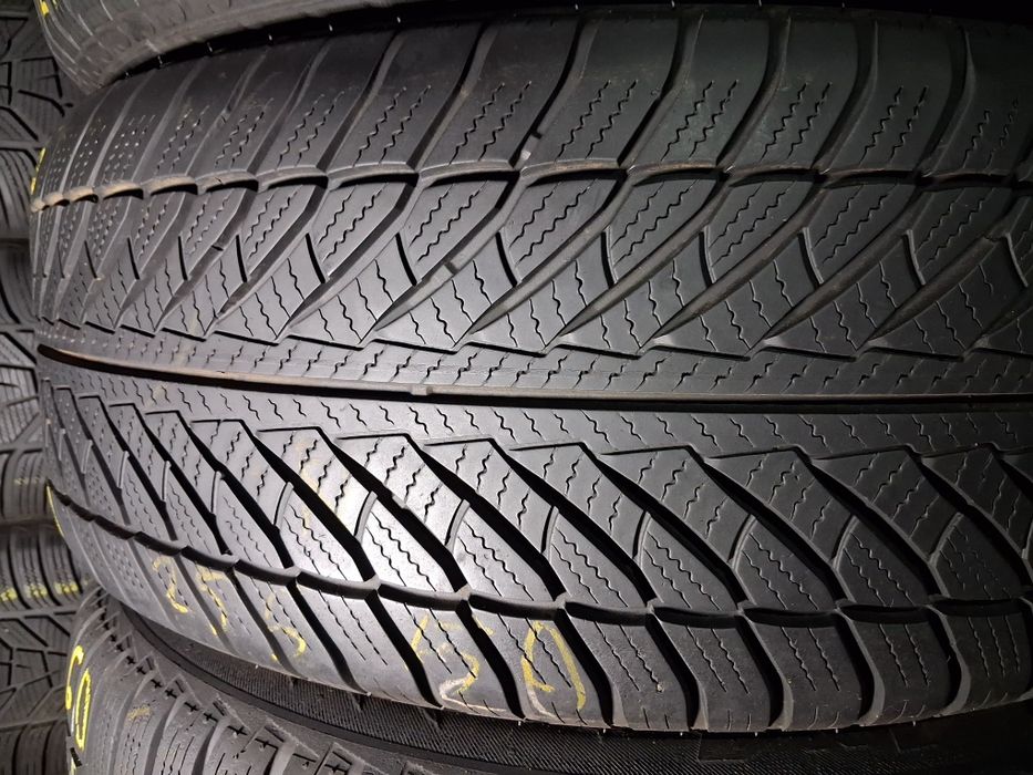 255/50 19 Goodyaer Ultra Grip 8 шини б/ зима пара