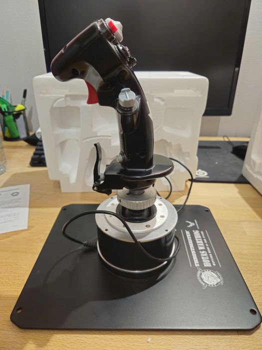 HOTAS Thrustmaster Warthog