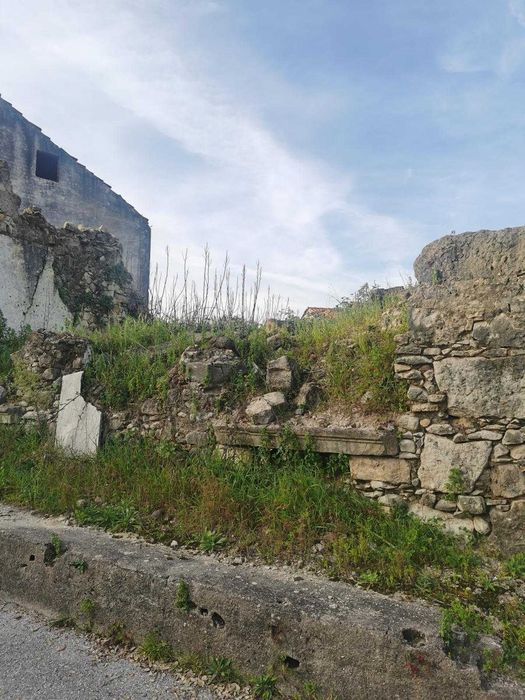 Lote Terreno Urbano 260 m² em Canedo (Mealhada) – A1/IC2