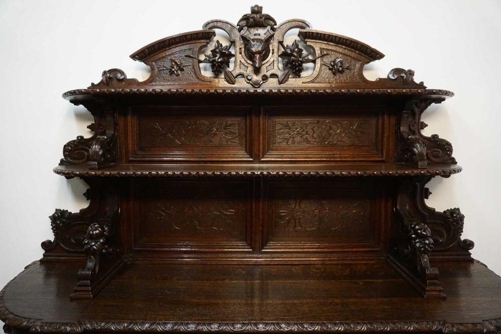 Stary myśliwski bufet komoda z dużą bogato rzeźbioną nadstawką orygina