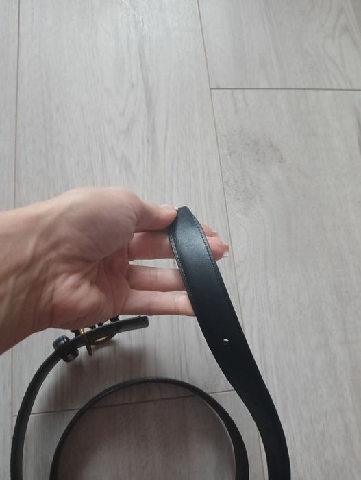 Czarny pasek złota kramla jak pinko