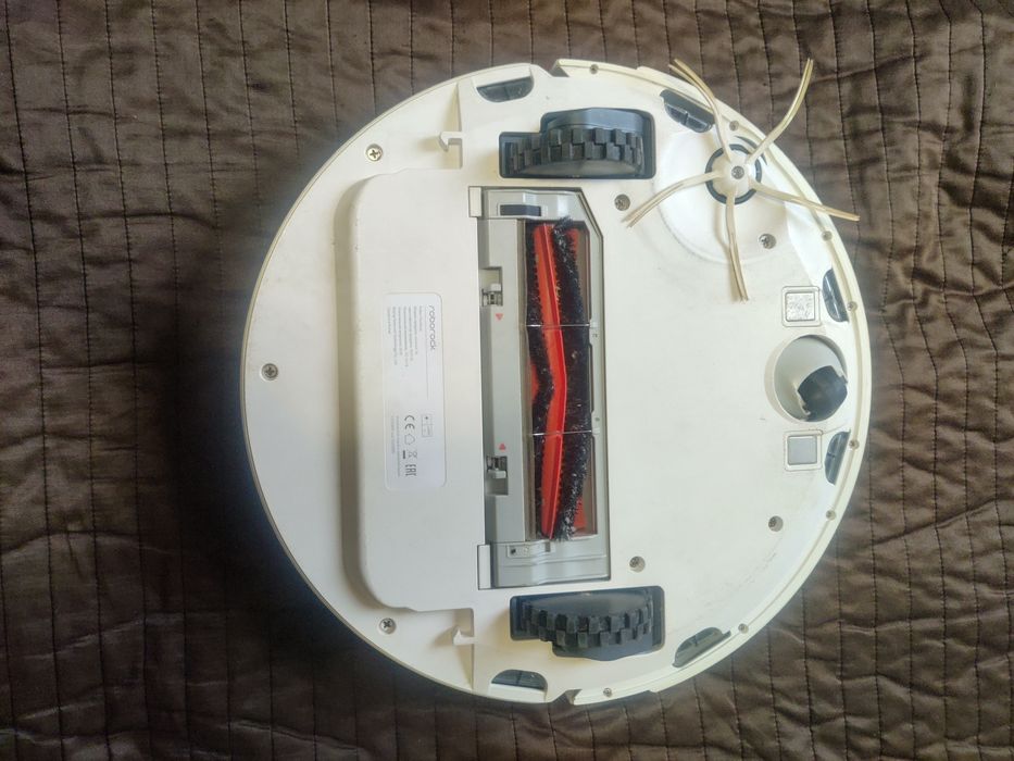 Продам робот пылесос Roborock S6