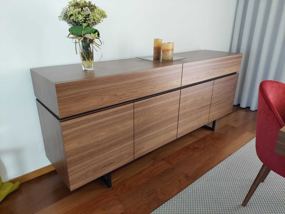 Aparador 3Portas 2Gavetas Nogueira e Ferro Preto