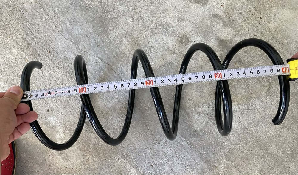 Sprezyny KYB mercedes w203 c180 nowe