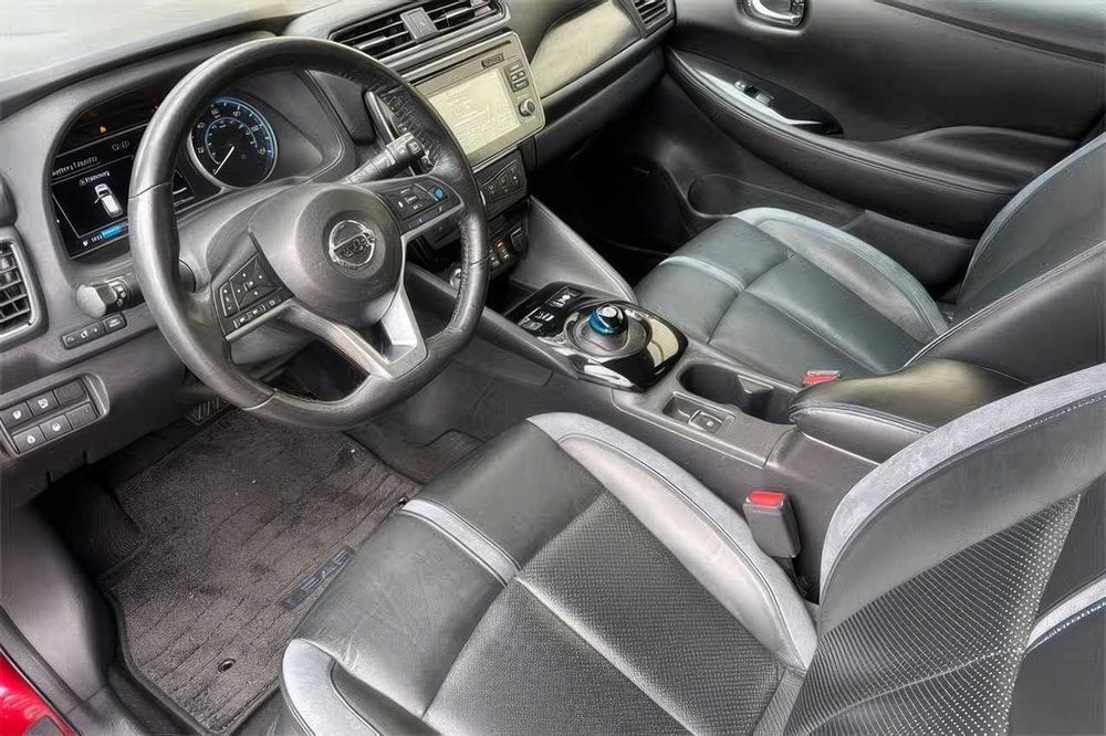 Nissan LEAF SL      2018