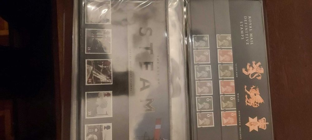 ROYAL MAIL PRESENTATION PACKS. UM RARO ALBUM DE 1986. VEJAM  fotos.