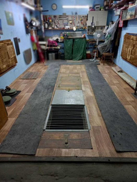 Продам капитальный гараж, район Пески