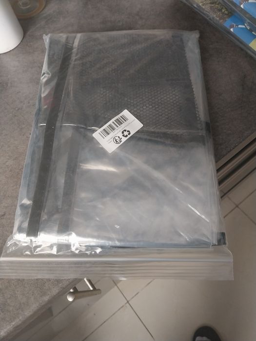 Pokrowiec przeciw deszczowy na sportowke