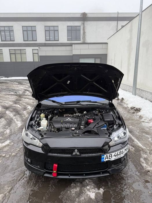 Mitsubishi Lancer 10-X