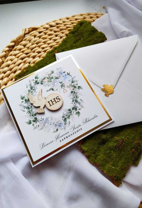 Zaproszenia na komunię z gołąbkiem