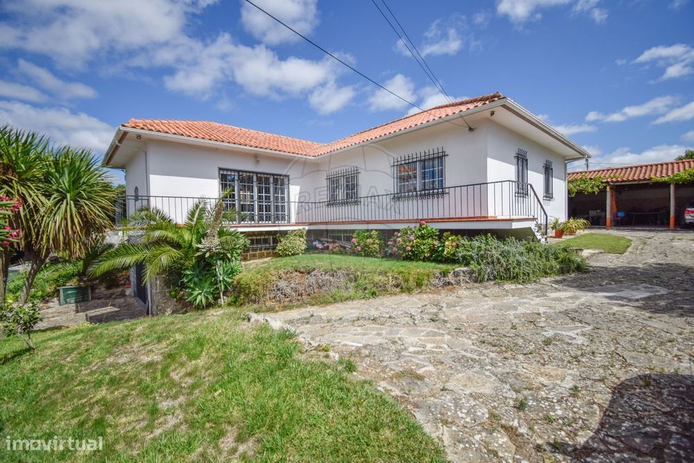 Moradia T5 para venda