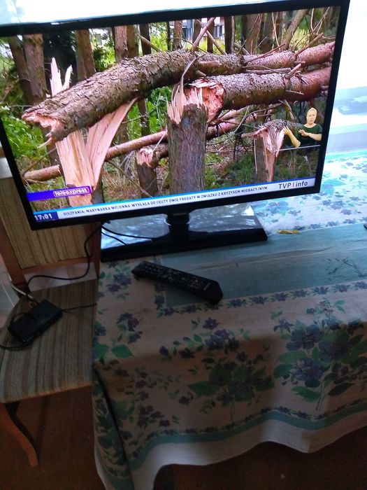tv samsung 32 cale   170  z pilotem sprawny
