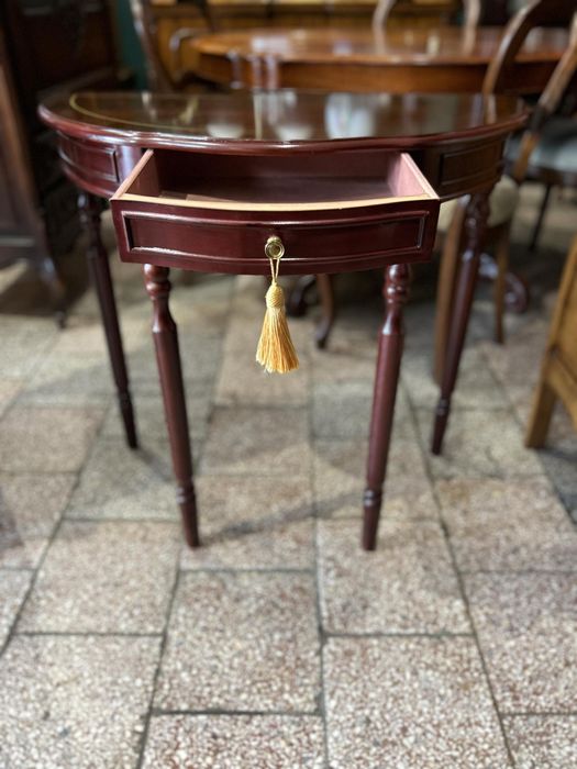 Stylowa drewniana konsola