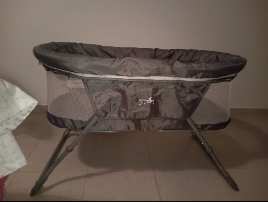 Berço portátil cinza