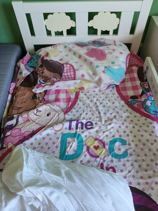 Cama de criança branca