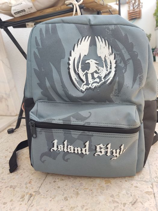 Várias Mochilas escolares NOVAS