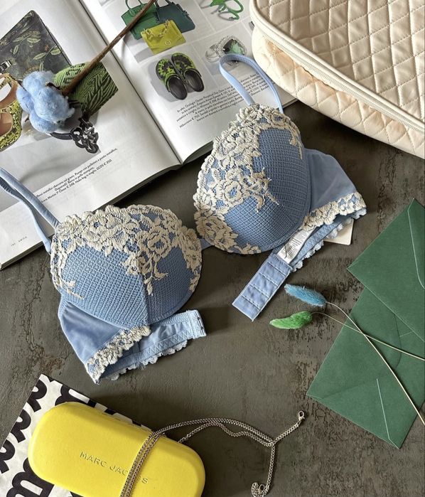 Красивий бюстгальтер Intimissimi, різні моделі