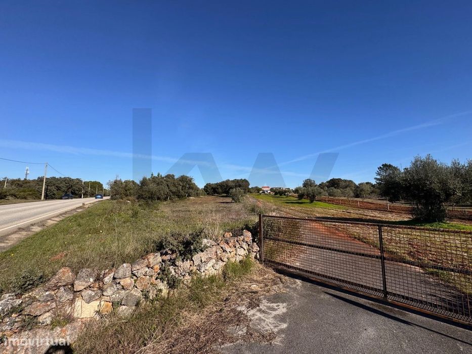 Oportunidade: dois Terrenos rústicos com 2920m2 e 3480m2, em Parceiros