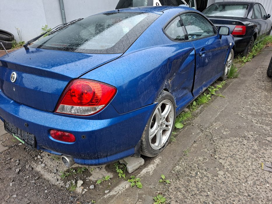 Hyundai  Coupe   tiburion 2.7 v6 benzyna  cały na czesci