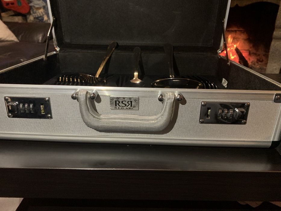 Faqueiro RSR como NOVO (nunca usado)