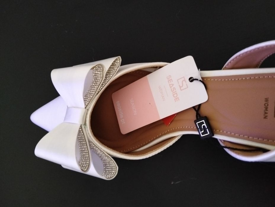 Sapato de salto branco