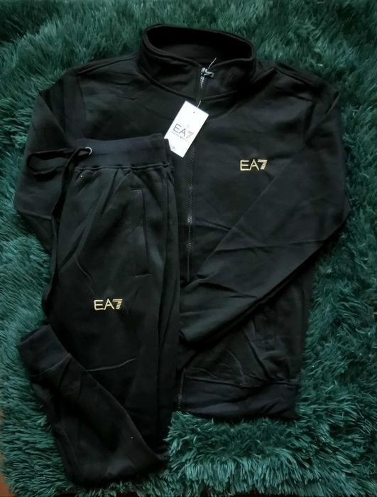 Dresy męskie Emporio Armani logo wyszywane