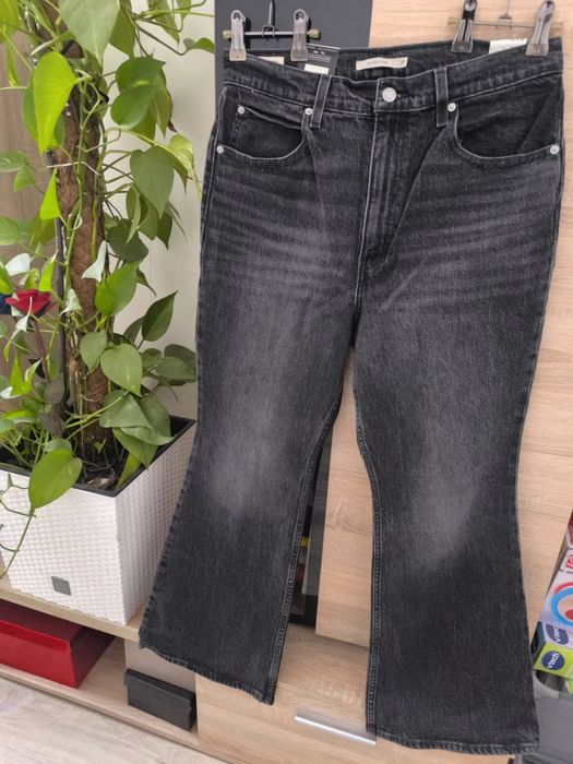 Levi's Strauss 70s High Flare
