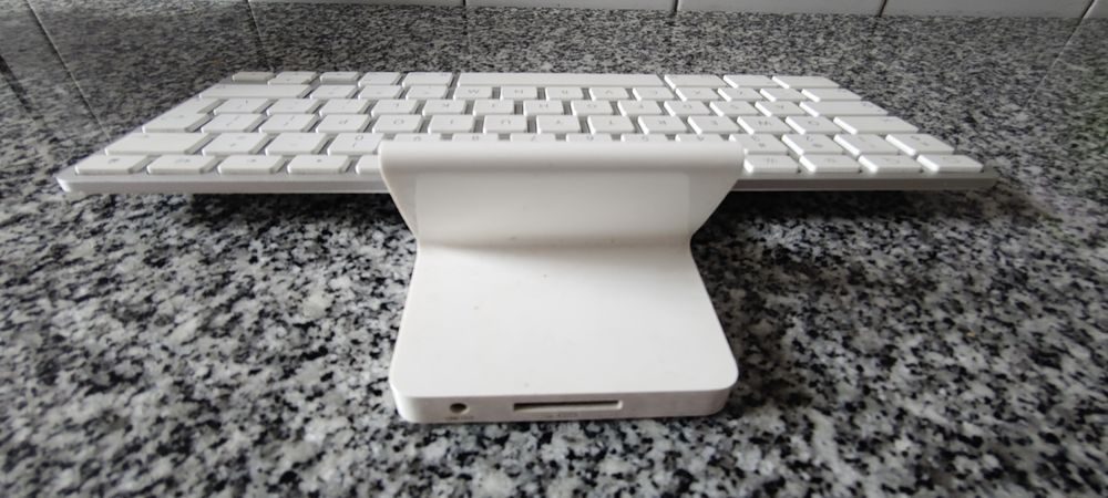 Apple Keyboard A135964737841064577121