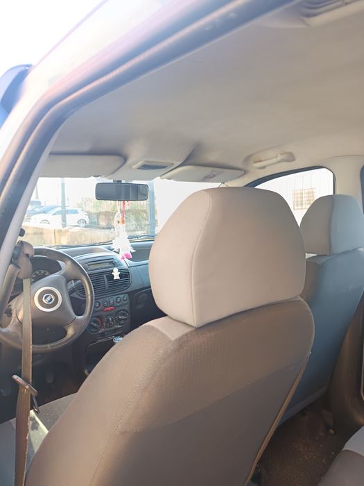 Fiat Punto 1.3 MultiJet 2005 Diesel em bom estado