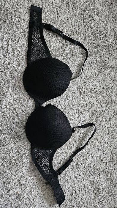 Biustonosz Reserved 80C