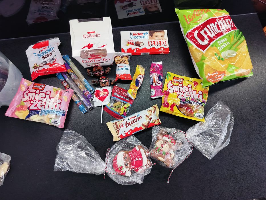 Mix słodycze chipsy Rafaello Kinder chocolate bueno